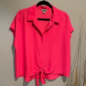 Chelsea28 tie front Top L NWT
